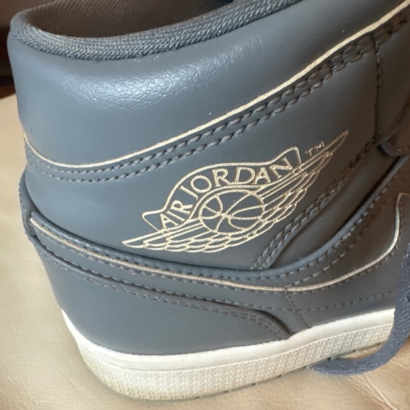 Air Jorden men shoes pure leather size 9 - Picture 5 of 12